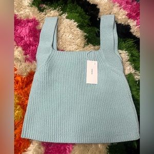 Vince cropped sweater. Size M.